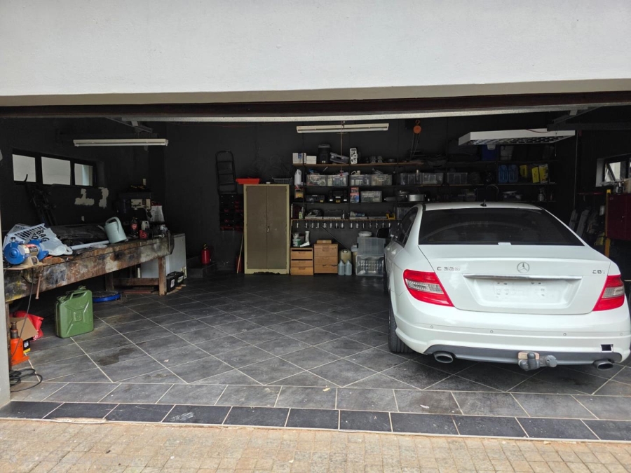 6 Bedroom Property for Sale in Maselspoort Free State